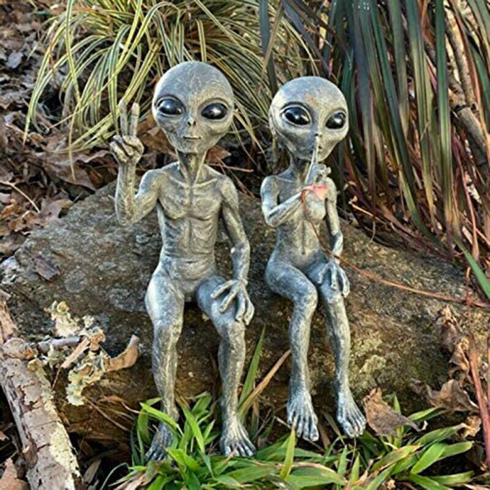 2pc Set Outer Space Alien Outdoor Garden Ornaments