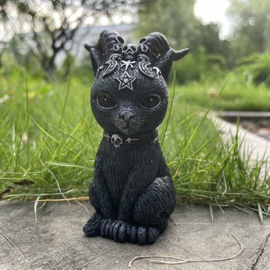 The Dark Kitty's Indoor And Outdoor Decoration 3pc Set