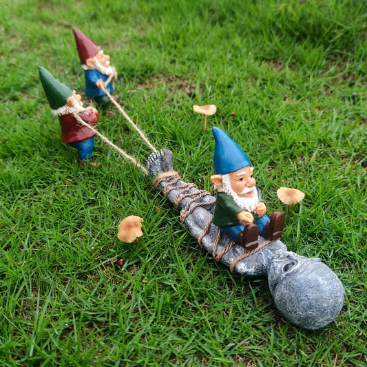 Garden Gnomes with Alien Figure Garden Decoration