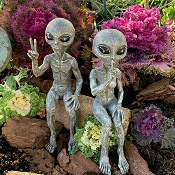 2pc Set Outer Space Alien Outdoor Garden Ornaments