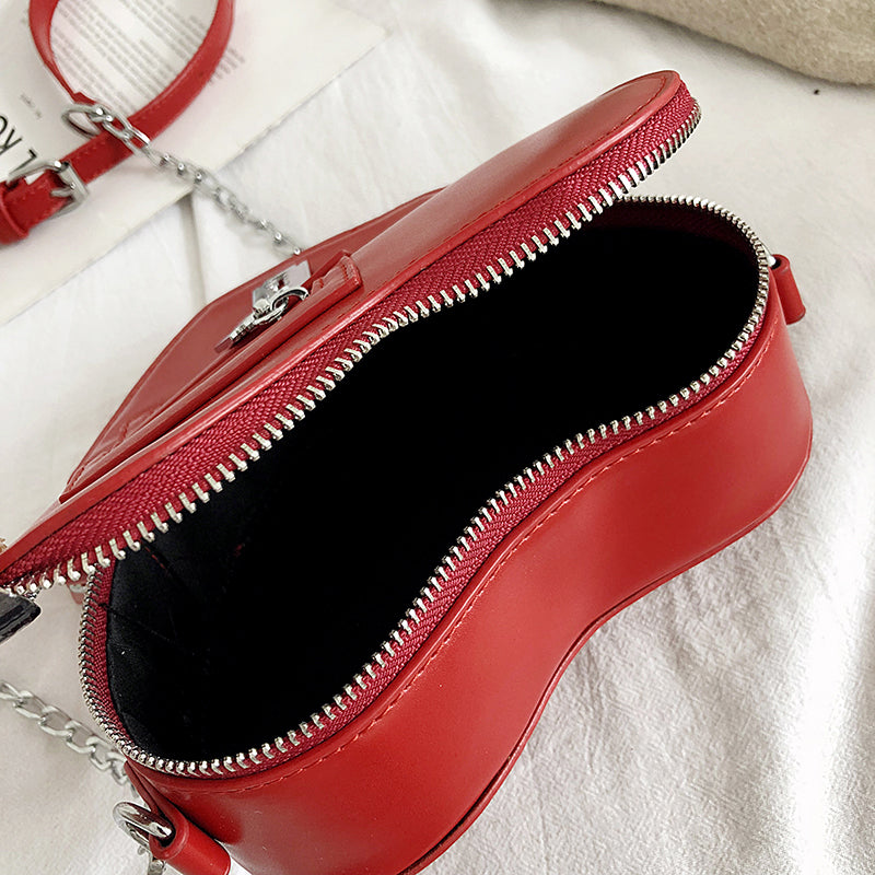 Gothic Style Heart Shaped Chain Wallet Bag