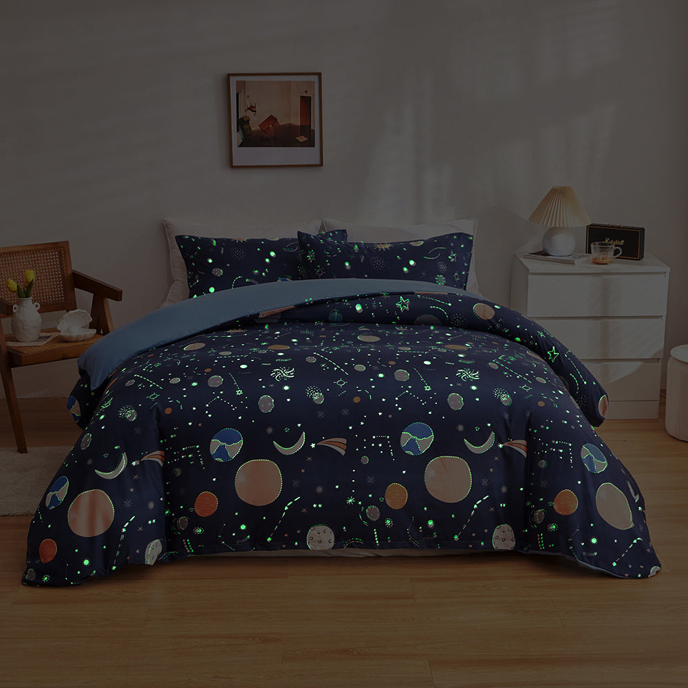 Luminous Glow in the Dark Galaxy Bedding